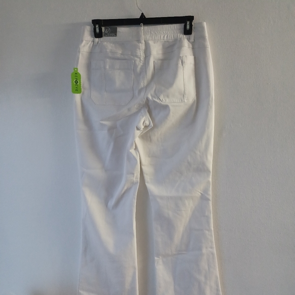 Wit & Wisdom Optic White High Rise Luxe Touch Itty Bitty Boot Elastic Waistband - Picture 5 of 7